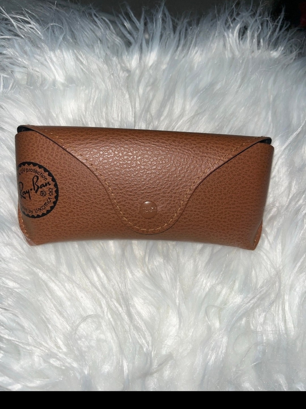 Ray-Ban Women's Black Frame with Gradient Smoke Lenses Sunglasses - Picture 3 of 3
